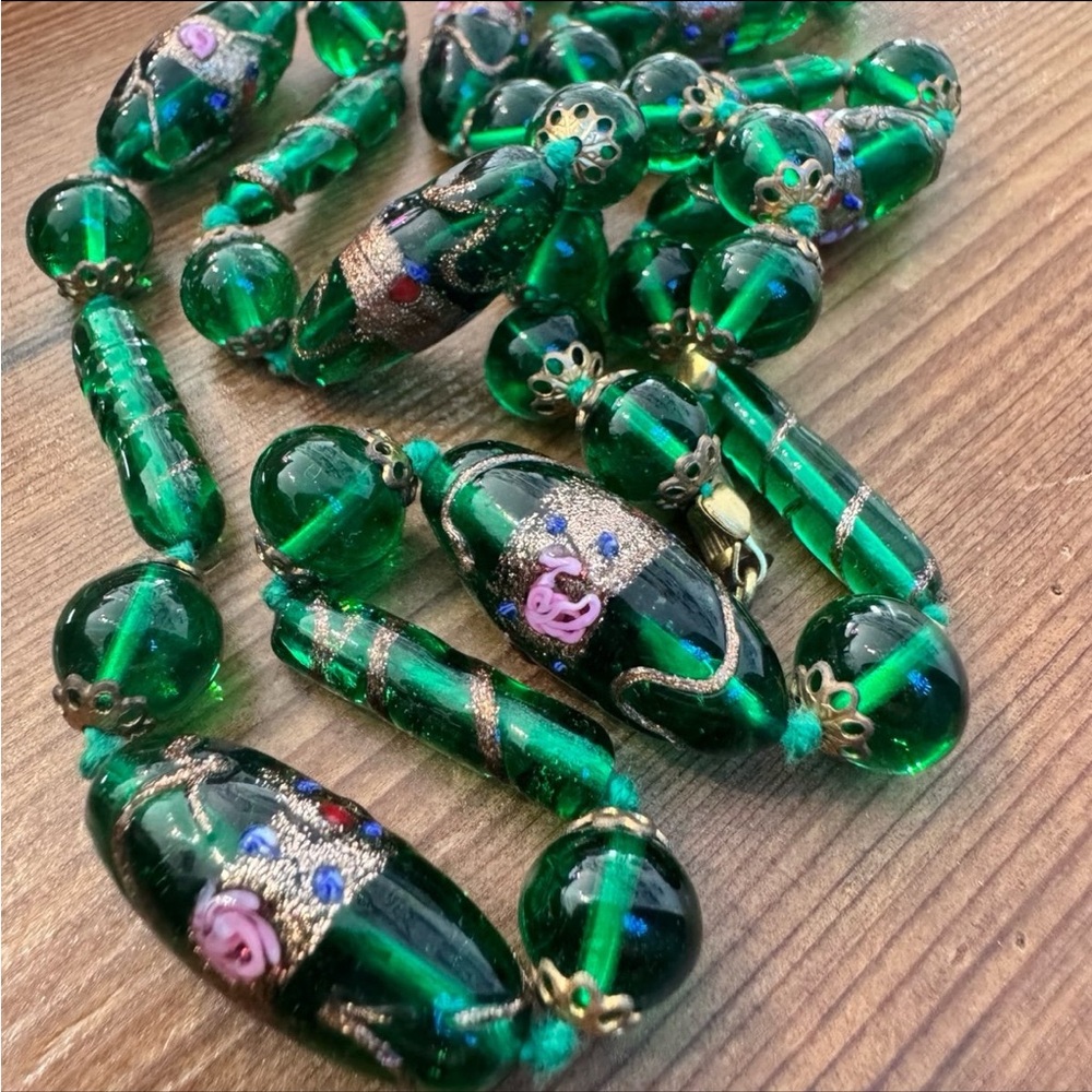 Elegant Green Beaded Necklace